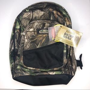 New Fieldline Buck Creek Camouflage Back Pack